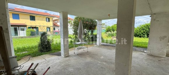 Вилла с 4 спальнями в Удине, Италия № 333140 10