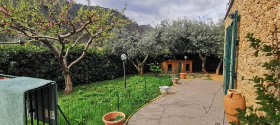 8 rooms Villa in Cisano sul Neva, Italy No. 143893 11