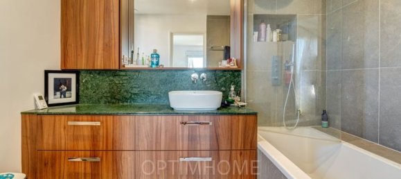 4 bedrooms House in Montesson, France No. 184165 12