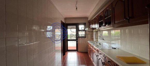 2 Schlafzimmer Wohnung in Porto, Portugal, Nr. 43991 8