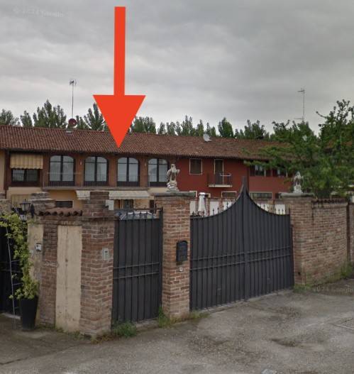 2 bedrooms House in Bra, Italy No. 277687