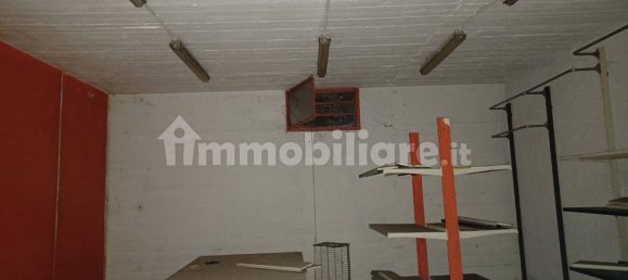 1-Zimmer Gewerbliche Immobilie in Mugnano di Napoli, Italy, Nr. 273615 4
