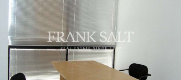 Bureau à Msida, Malta 139m² No. 12789 2