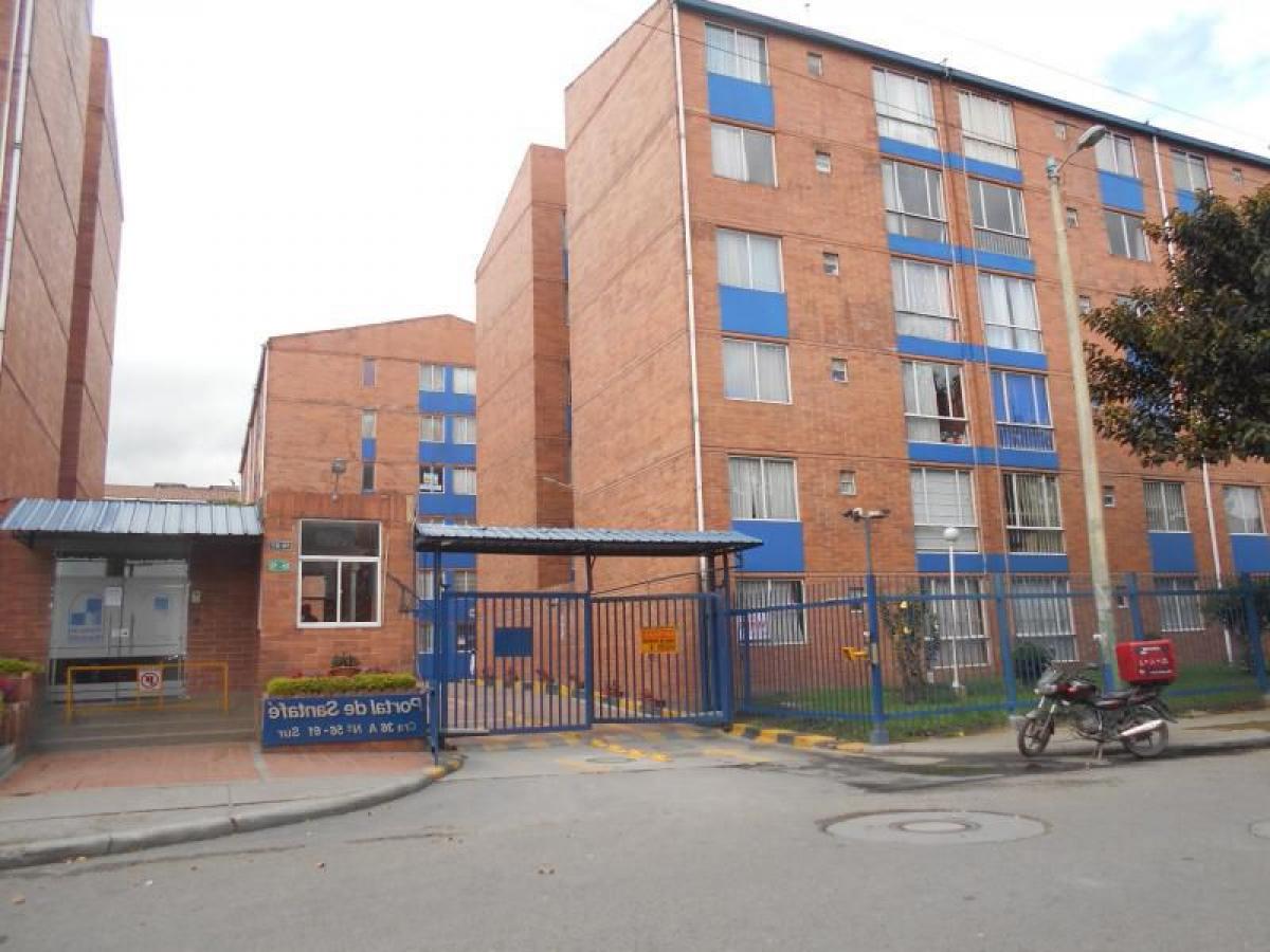 3 bedrooms House in Bogota, Colombia No. 9820