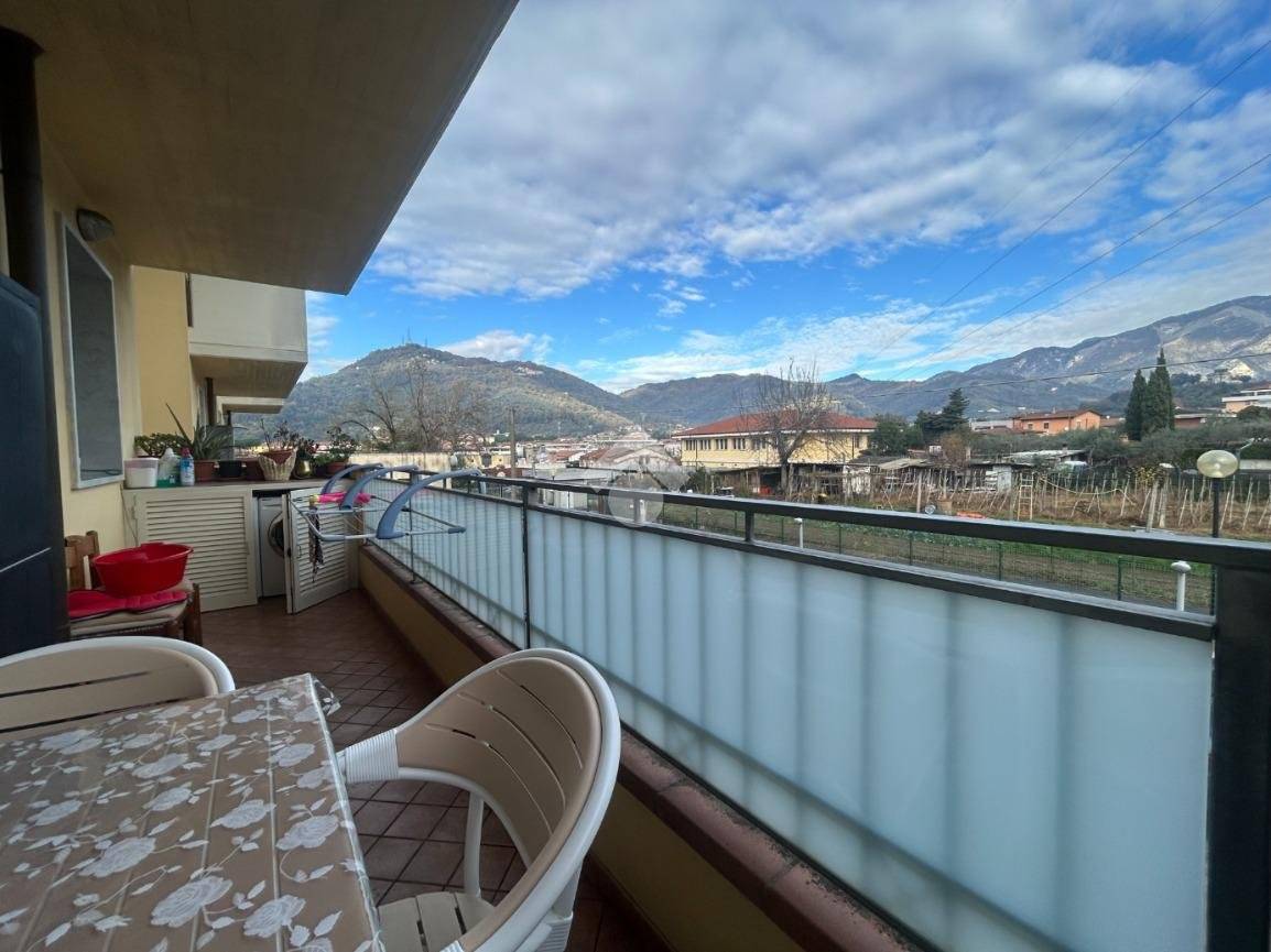 Квартира с 2 спальнями в Каррара, Италия № 121798