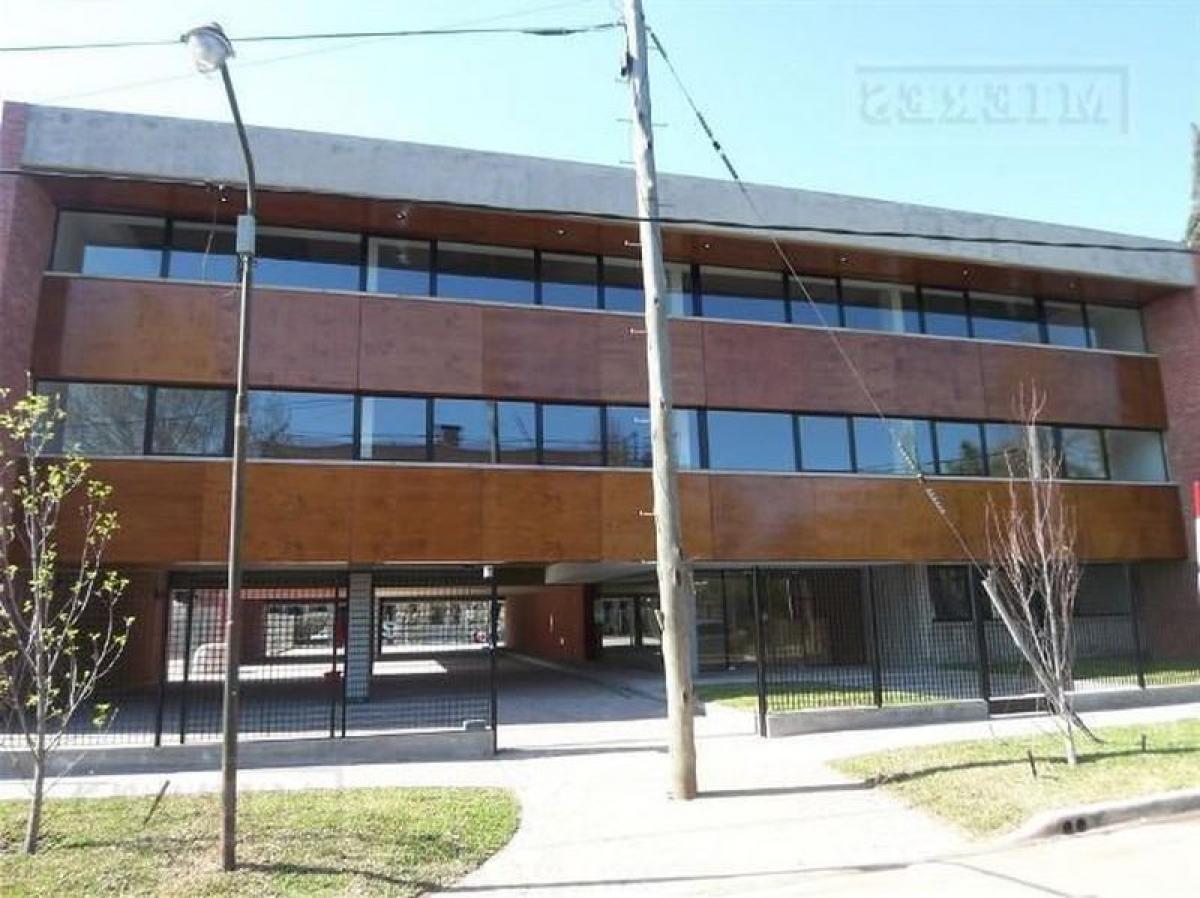 693m² Office in San Isidro, Argentina No. 24232