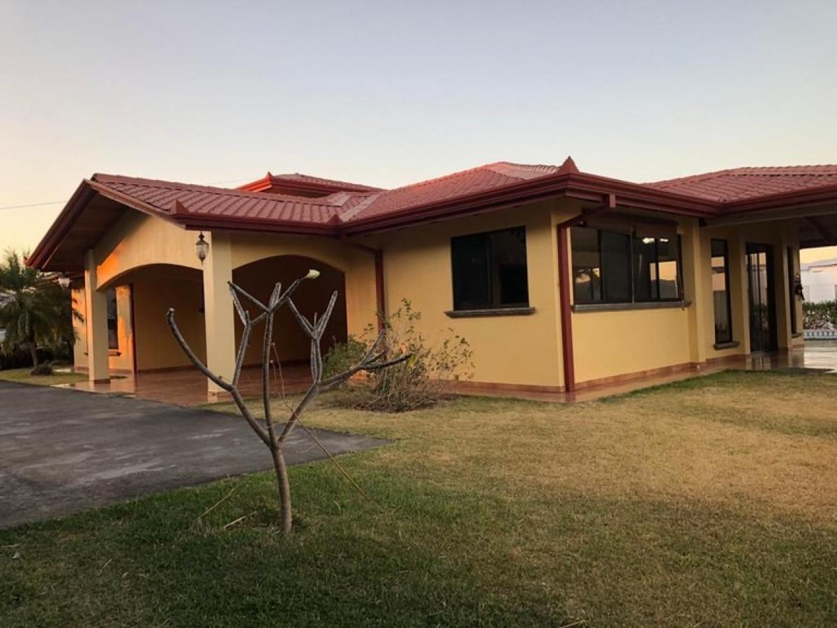 3 Schlafzimmer Haus in Atenas, Costa Rica, Nr. 804