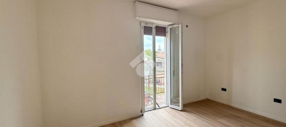 2 bedrooms Apartment in Cadeo, Italy No. 329379 3