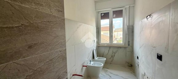 2 bedrooms Apartment in Cadeo, Italy No. 329379 11