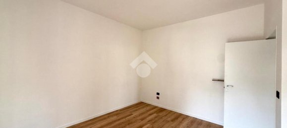 2 bedrooms Apartment in Cadeo, Italy No. 329379 4