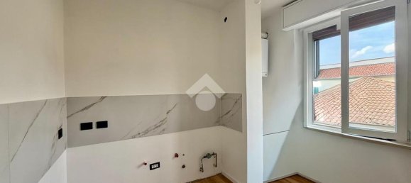 2 bedrooms Apartment in Cadeo, Italy No. 329379 8