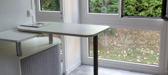 1 bedroom Apartment in Fontenay-le-Fleury, France No. 317330 2