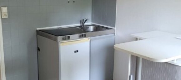 1 bedroom Apartment in Fontenay-le-Fleury, France No. 317330 4