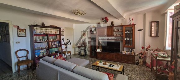 5 Schlafzimmer Wohnung in Lucca, Italy, Nr. 345722 2