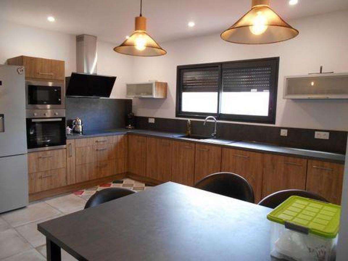 3 bedrooms House in Narbonne, France No. 27779