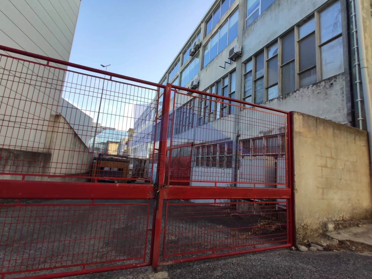 480m² Warehouse in Loures, Portugal No. 88279