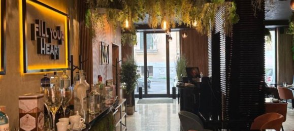 360m² Commercial property in Rome, Italy No. 333569 6