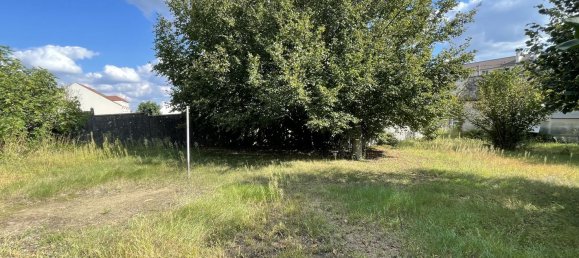 648m² Land in Palaiseau, France No. 188830 3