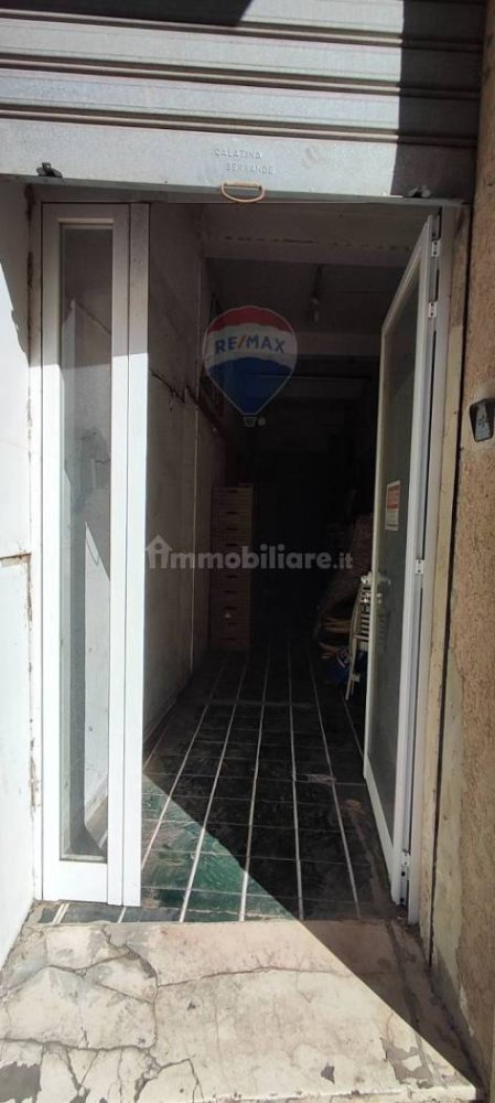 2-Zimmer Gewerbliche Immobilie in Caltagirone, Italy, Nr. 293427