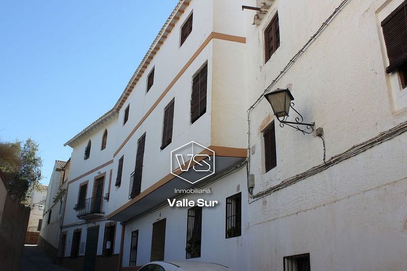 Casa de 4 dormitorios en Granada, Spain No. 220402