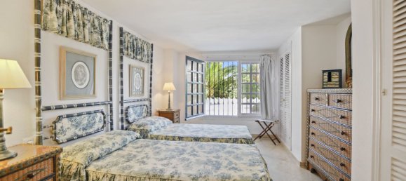 Edificio de 4 dormitorios en Cabopino, Spain No. 2950 21