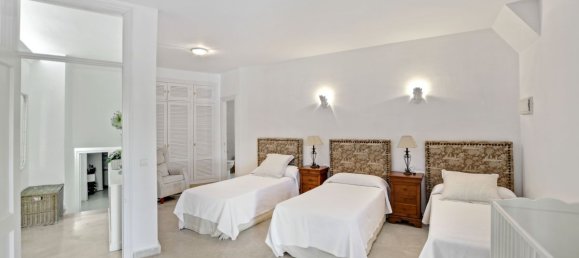 Edificio de 4 dormitorios en Cabopino, Spain No. 2950 23