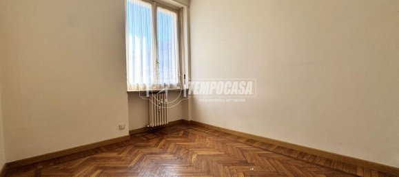 Apartamento de 4 divisões em Biella, Italy N.º 38791 11
