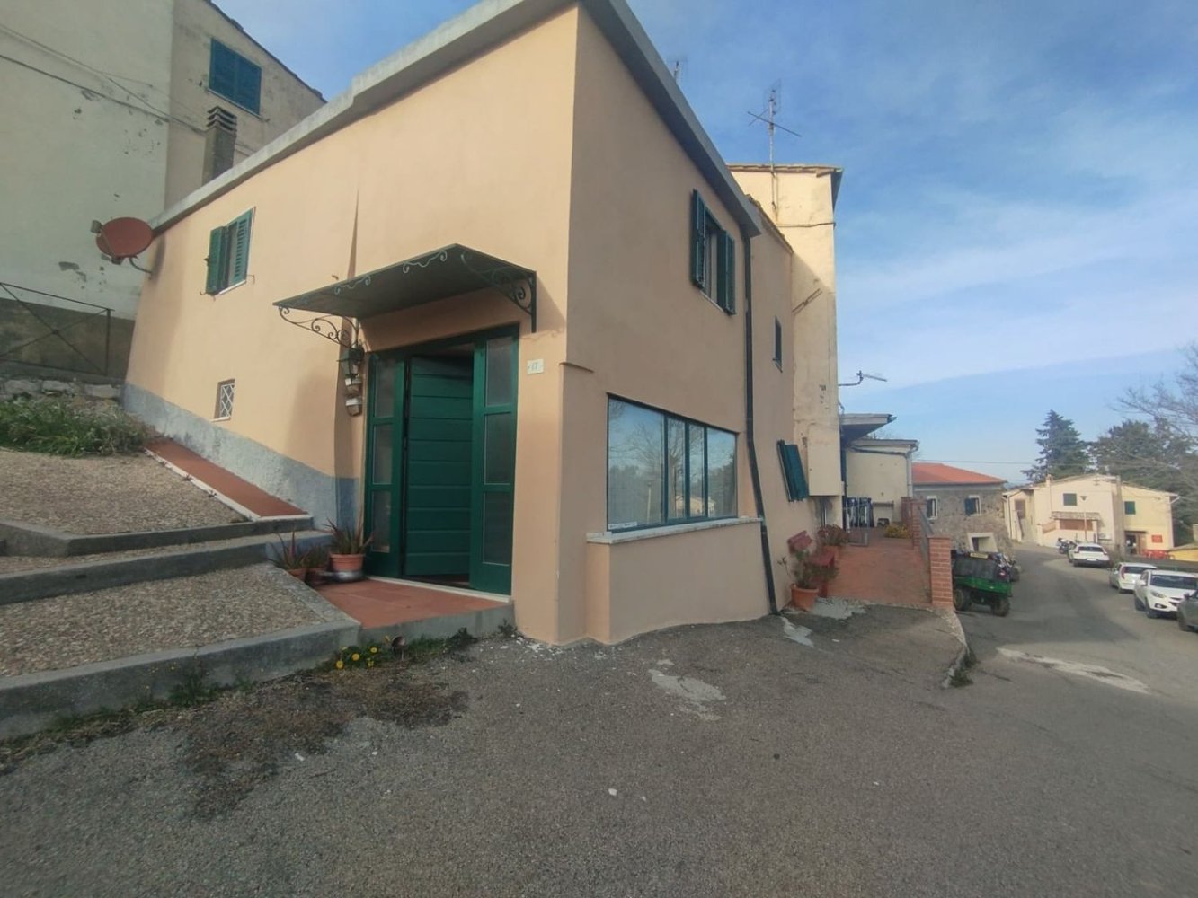 Дом с 5 комнатами в Помаранче, Италия № 46297