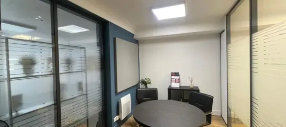 85m² Office in Bordeaux, France No. 290123 2