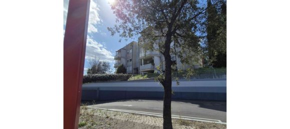 3 rooms Apartment in Rome, Italy No. 16034 2