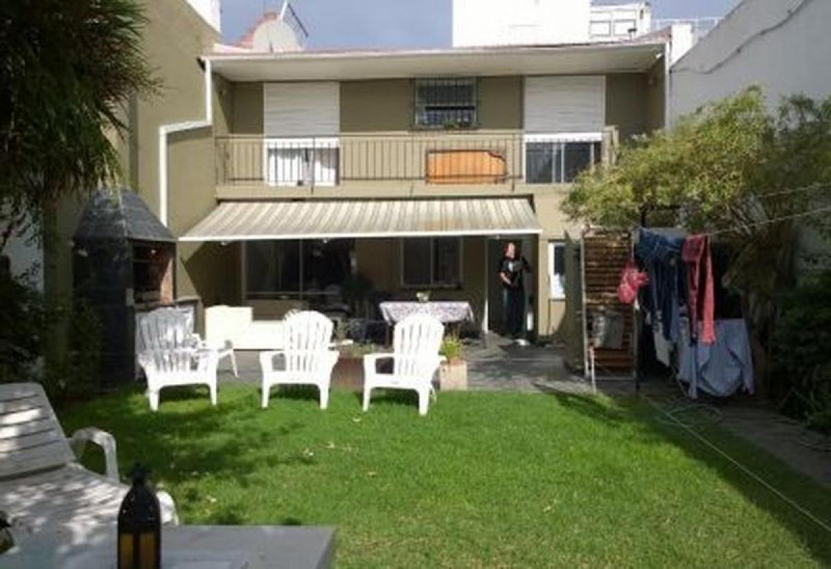 3 bedrooms House in Mar del Plata, Argentina No. 100910