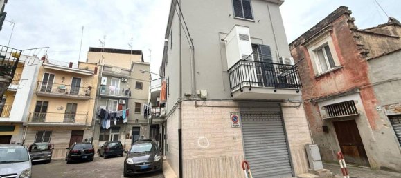 Apartamento de 3 divisões em Barletta, Italy N.º 39402 2