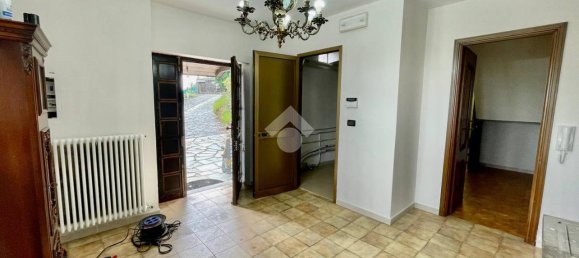 6غرفة فيلا في Colleretto Castelnuovo, Italy رقم 22284 25