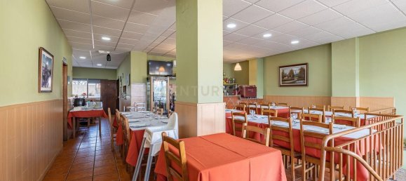 315m² Commercial property in Rio Tinto, Portugal No. 60065 7