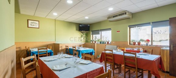 315m² Commercial property in Rio Tinto, Portugal No. 60065 3