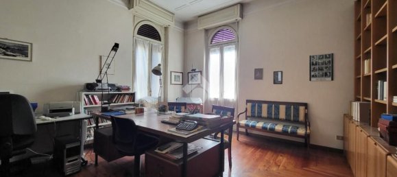 Apartamento de 4 dormitorios en Bergamo, Italy No. 370122 37