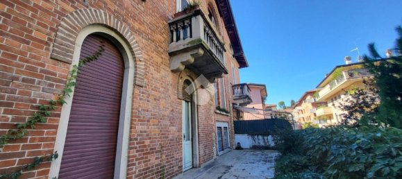 Apartamento de 4 dormitorios en Bergamo, Italy No. 370122 33