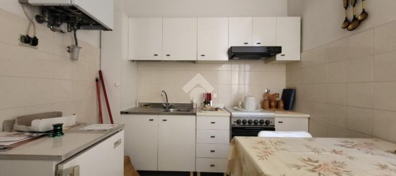 Apartamento de 4 dormitorios en Bergamo, Italy No. 370122 32