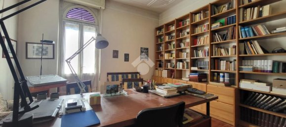 Apartamento de 4 dormitorios en Bergamo, Italy No. 370122 5