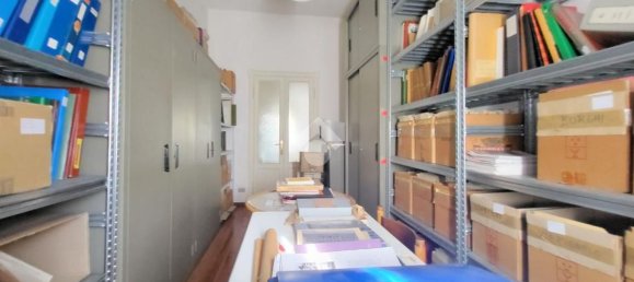 Apartamento de 4 dormitorios en Bergamo, Italy No. 370122 17