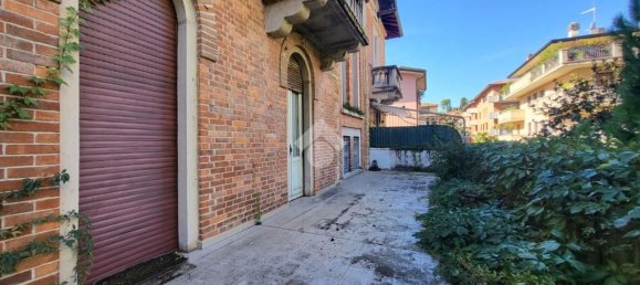 Apartamento de 4 dormitorios en Bergamo, Italy No. 370122 10