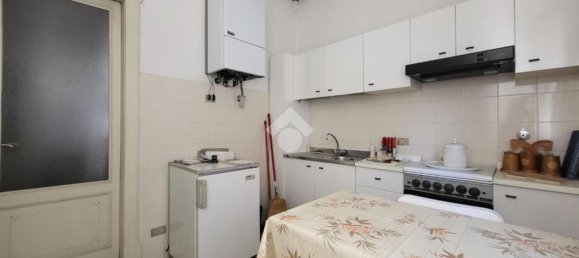 Apartamento de 4 dormitorios en Bergamo, Italy No. 370122 23