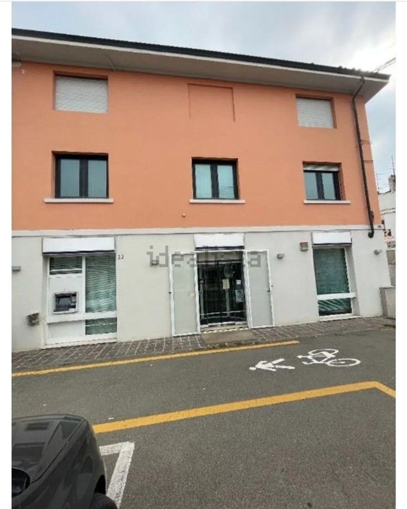 205m² Commercial property in Medolla, Italy No. 73677