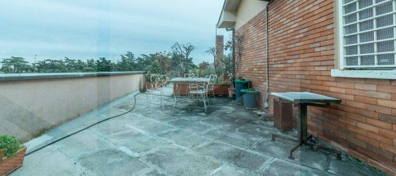 7 rooms Penthouse in Bologna, Italy No. 17487 6