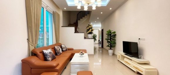 5 bedrooms Villa in Long Bien, Vietnam No. 564 2