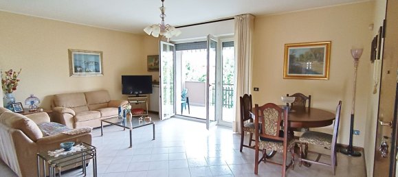 5 rooms Apartment in Borgomanero, Italy No. 288571 4