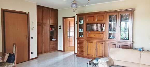 5 rooms Apartment in Borgomanero, Italy No. 288571 8