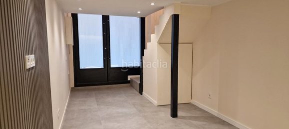 1 bedroom Apartment in Ciutat Vella, Spain No. 161037 3