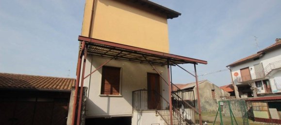 2 bedrooms House in Colle Brianza, Italy No. 381233 4