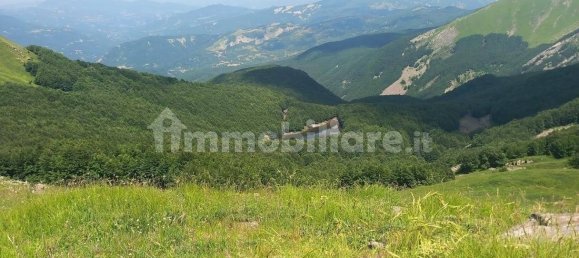 5 bedrooms House in Carrara, Italy No. 349461 7